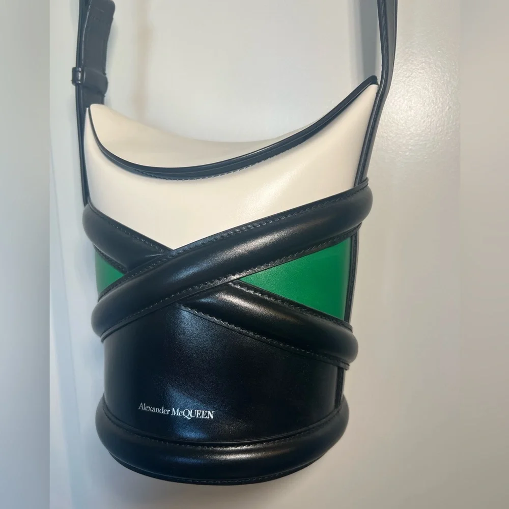 Alexander McQueen Curve Crossbody Bucket Bag | Green Black Leather | NWT - Picture 5 of 14
